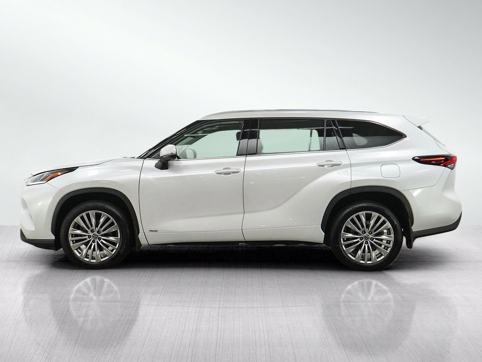 toyota highlander hybrid 2025 5TDEBRCH1SS661414 image toyota highlander hybrid 2025 5TDEBRCH1SS661414 image